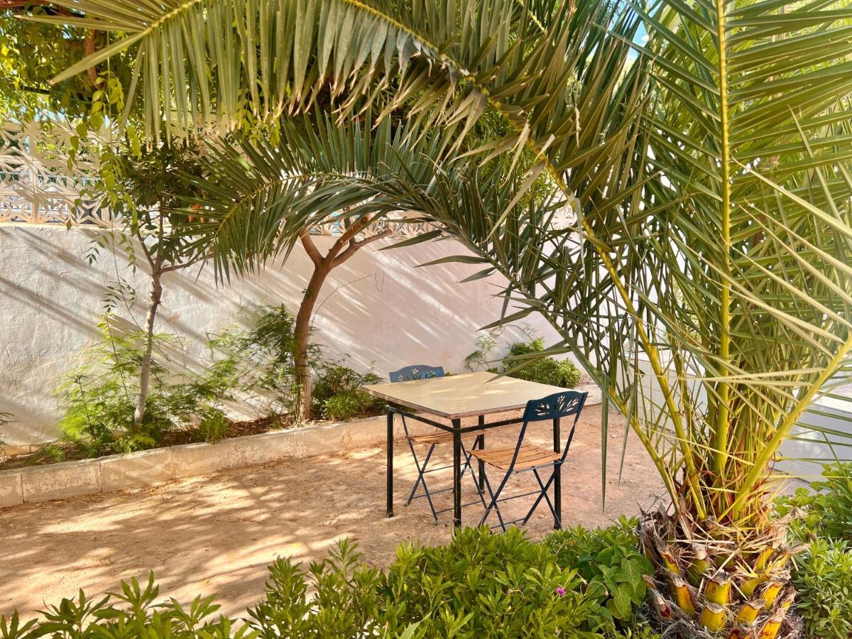 Sweet Sandy Beach - 1 Minute Walk To Mediterranean Beaches سانتا بولا المظهر الخارجي الصورة